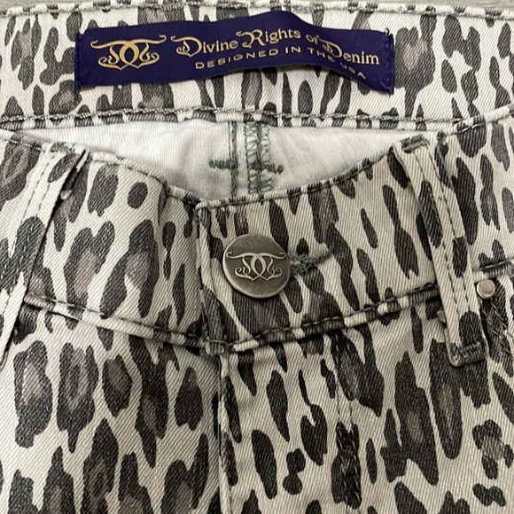 Divine‎ Rights of Denim, skinny, animal print, leopard, size 27 - Picture 2 of 4